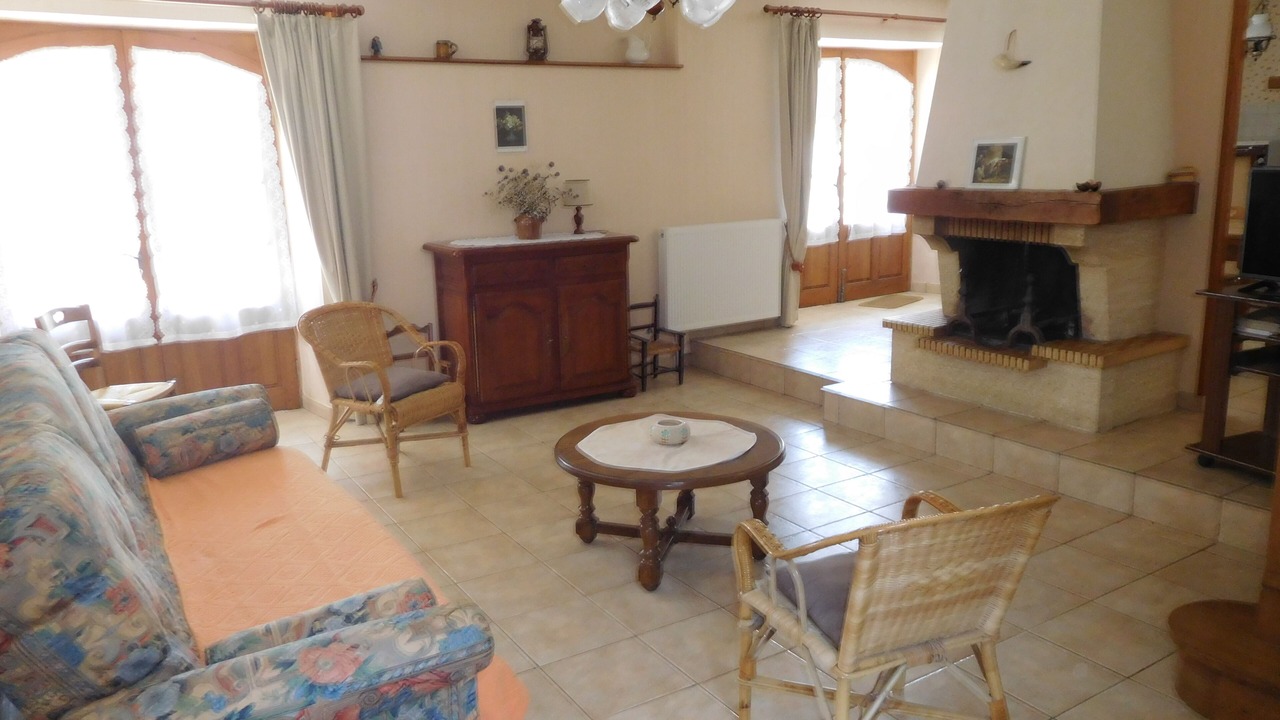 Photo of Livingroom in Saint-Crepin-et-Carlucet