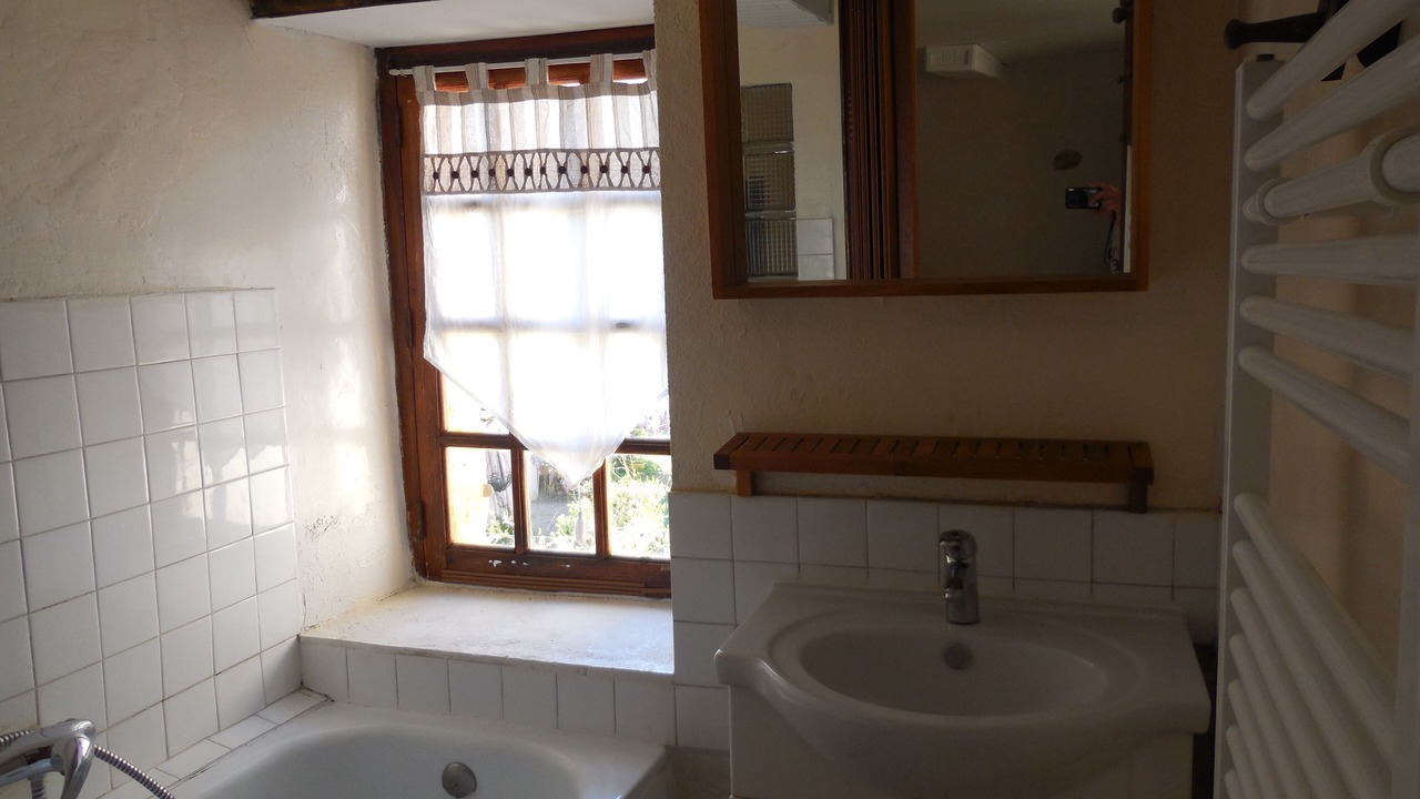 Photo of Bathroom in Valojoulx