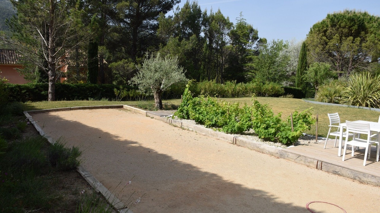 Photo of Outdoor in Vauvenargues