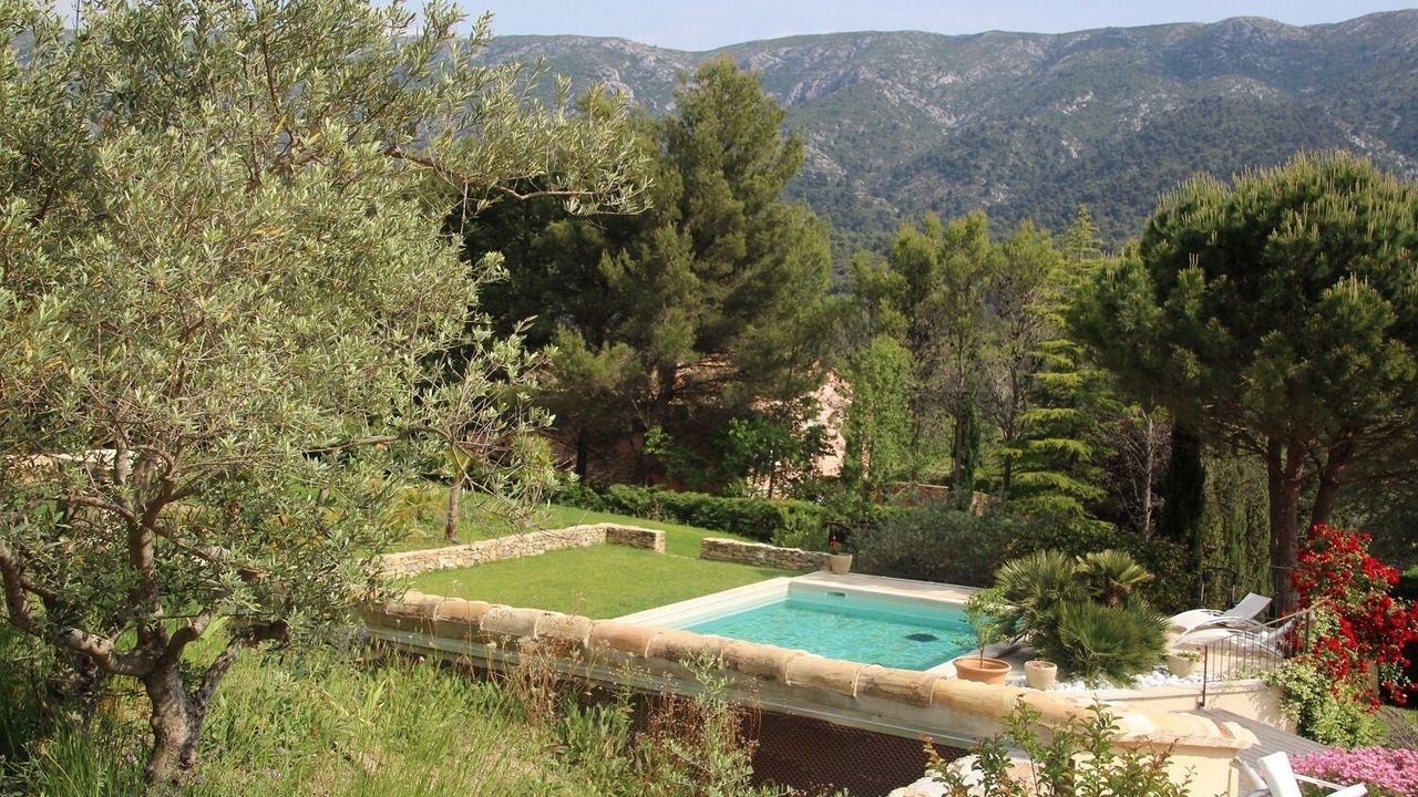 Photo of Outdoor in Vauvenargues