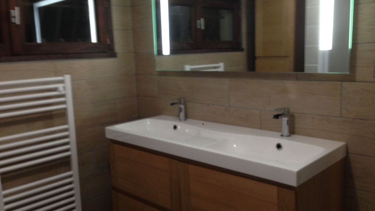 Photo of Bathroom in Ares