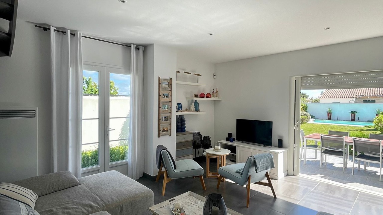 Photo of Livingroom in La Bree-les-Bains