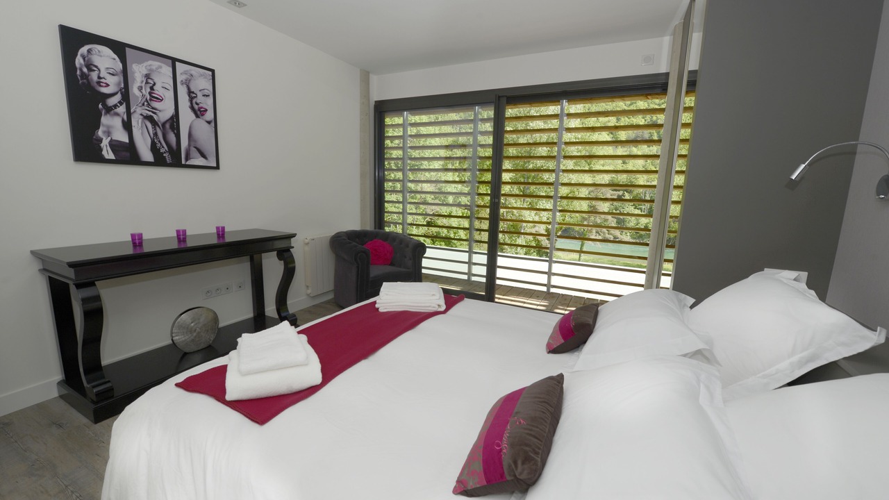 Photo of Bedroom in Mostuejouls
