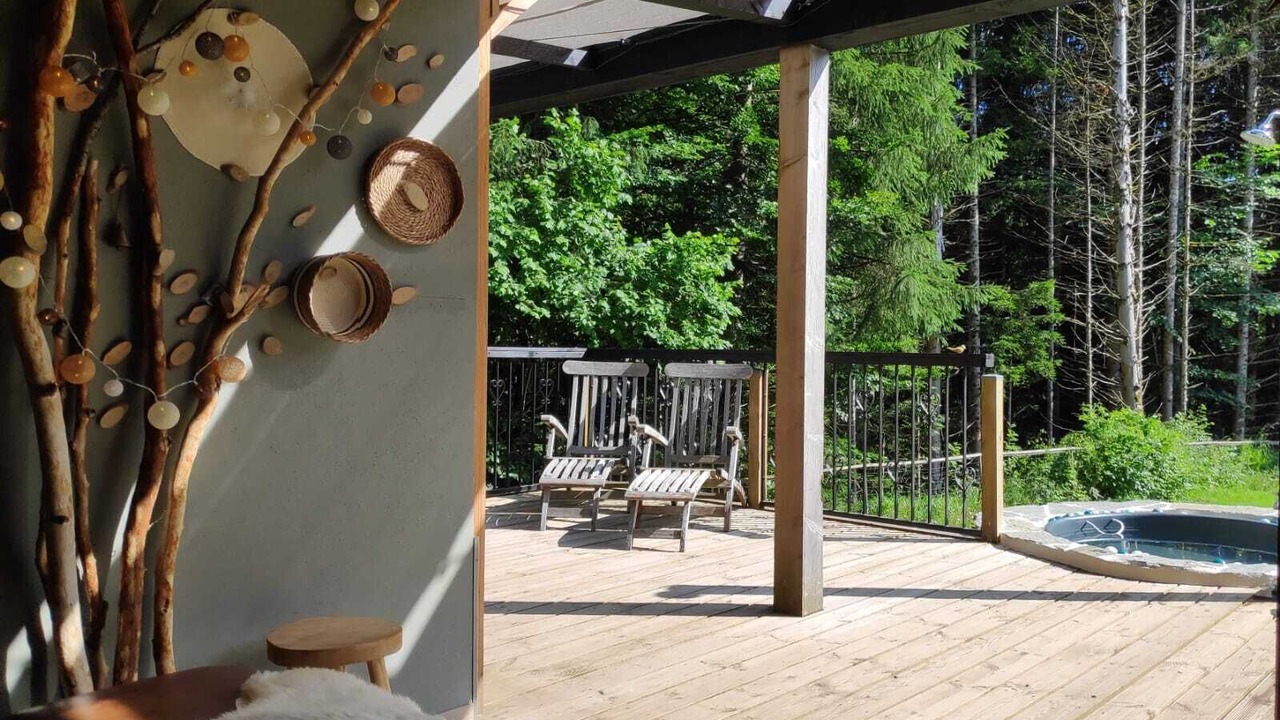Photo of Patio Balcony in Egliseneuve-d'Entraigues
