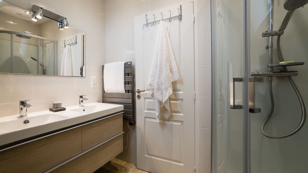 Photo of Bathroom in Saint-Crepin-et-Carlucet