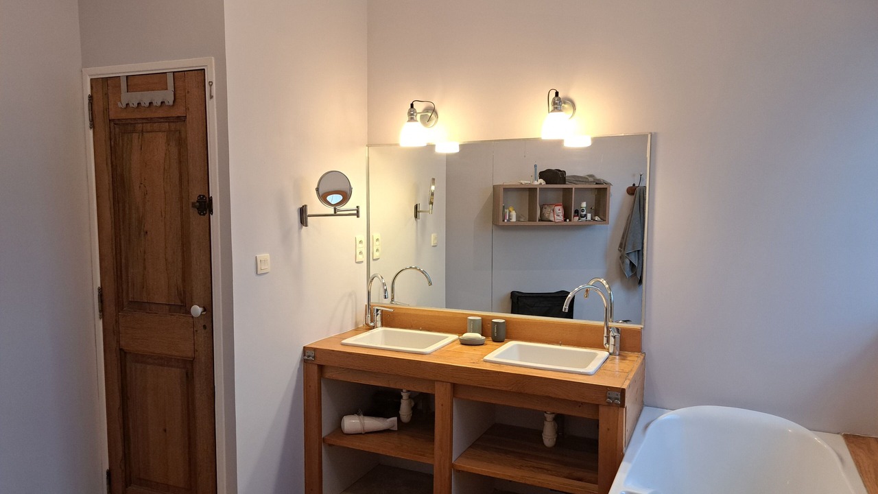 Photo of Bathroom in Altillac