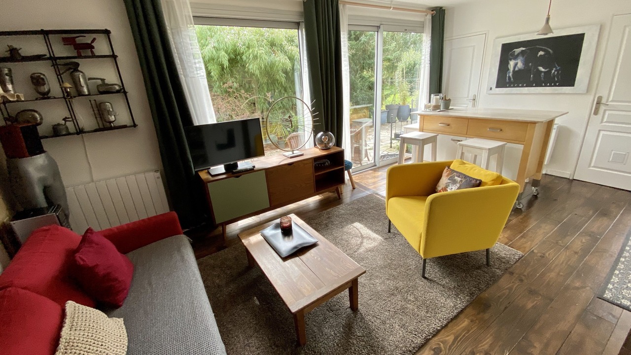 Photo of Livingroom in Saint-Jean-du-Cardonnay