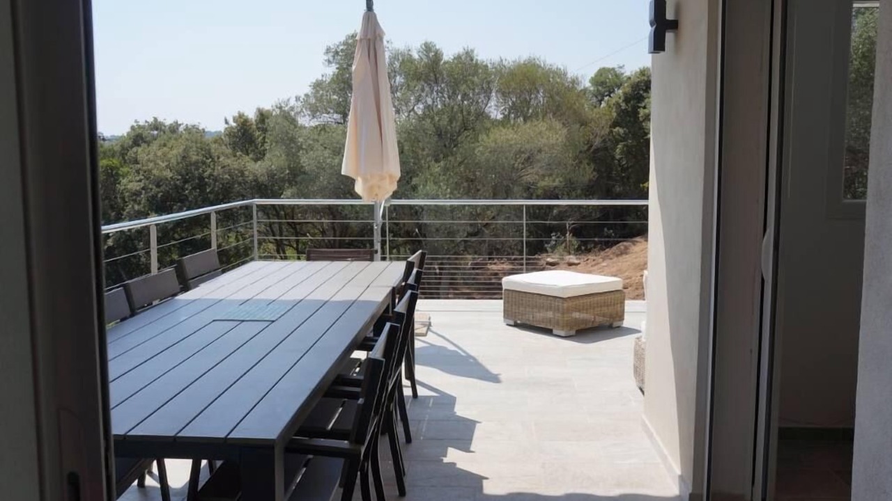 Photo of Patio Balcony in Tighine
