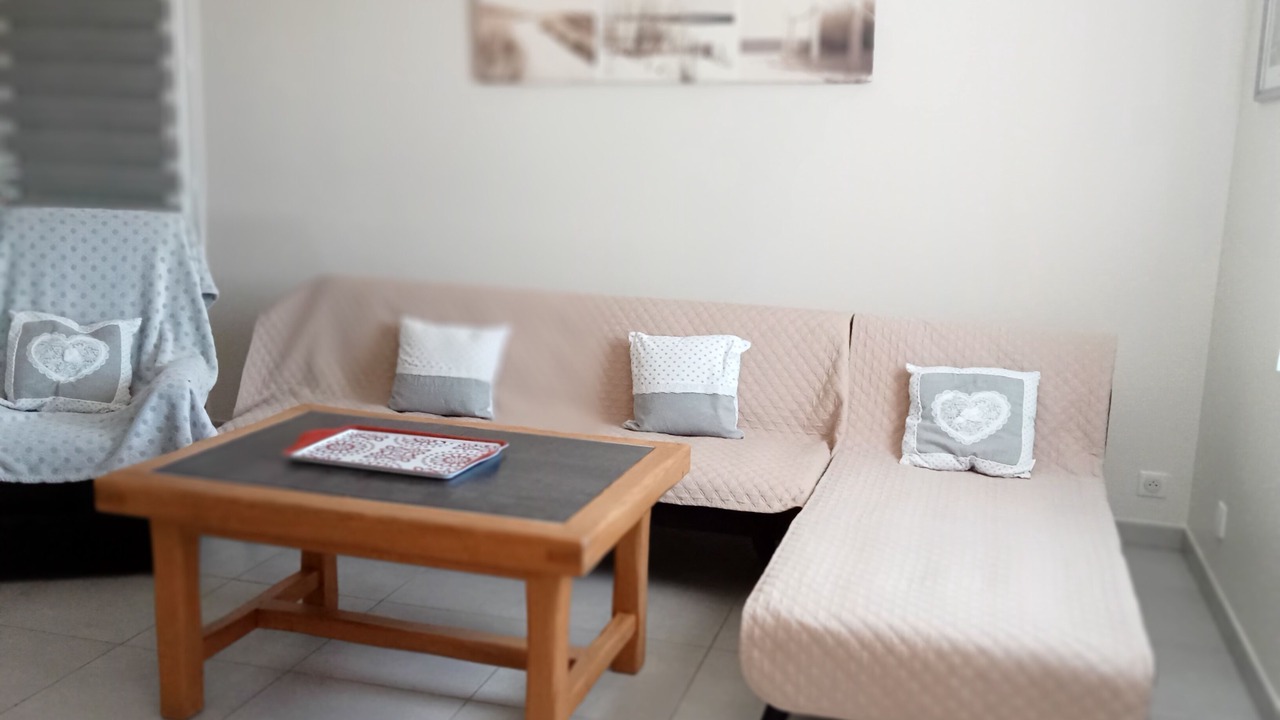 Photo of Livingroom in Angles