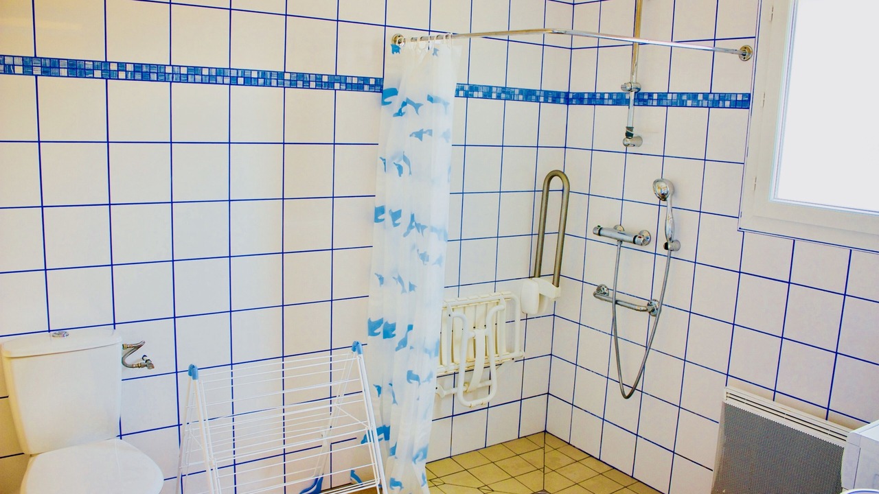 Photo of Bathroom in Barneville-Carteret
