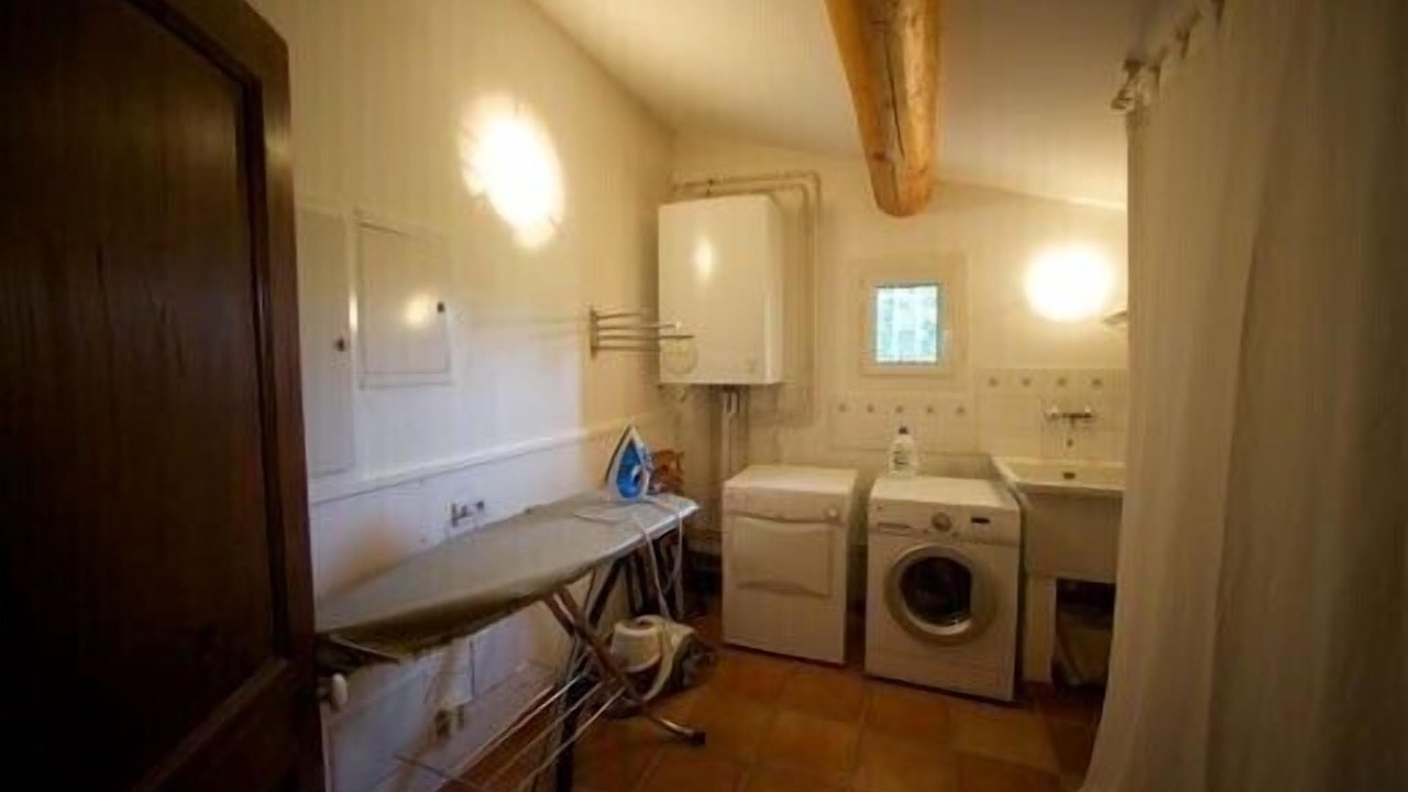 Photo of Bathroom in Raphele-les-Arles