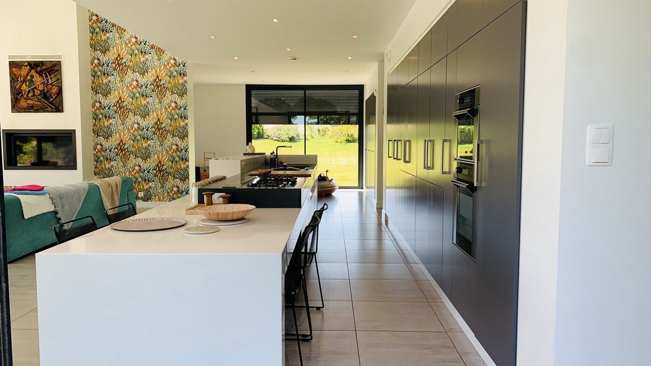 Photo of Kitchen in Port-Sainte-Foy-et-Ponchapt