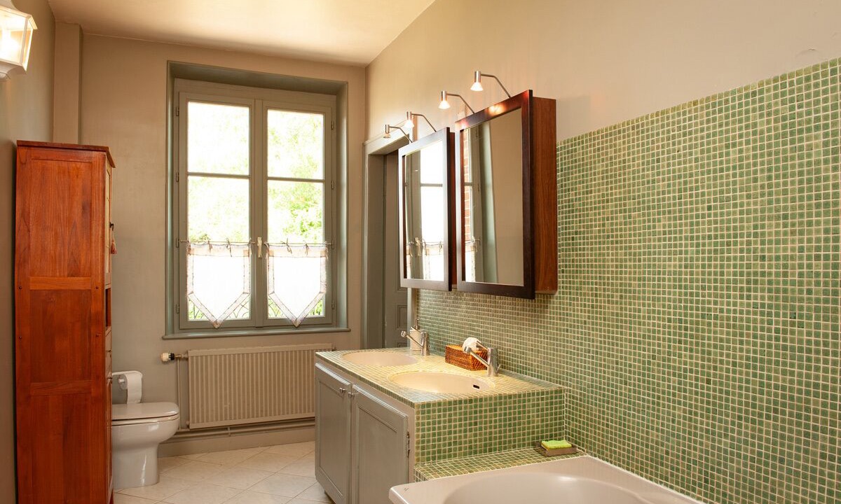 Photo of Bathroom in Morgny
