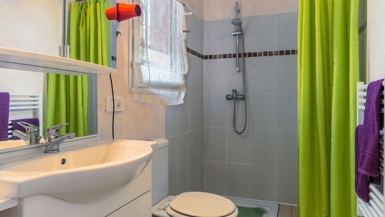 Photo of Bathroom in Sonnac-sur-l'Hers