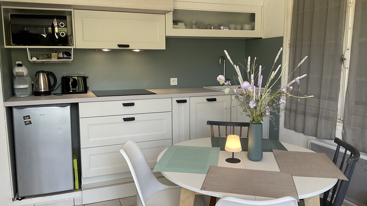 Photo of Kitchen in Vierville-sur-Mer