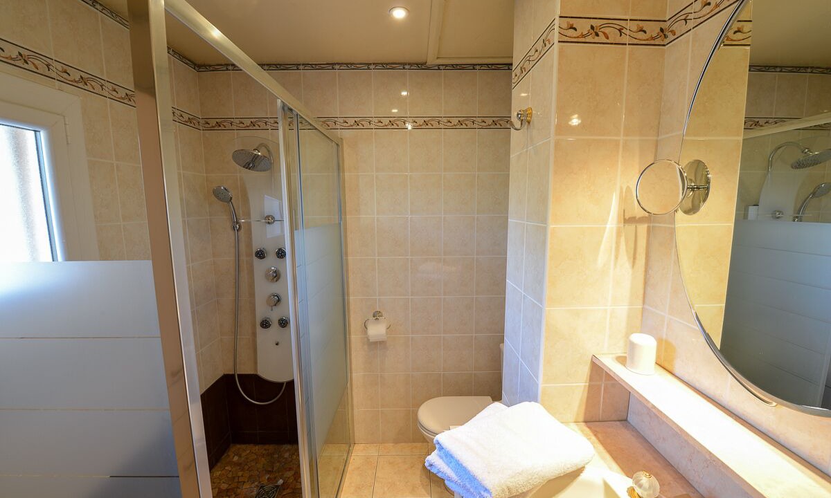 Photo of Bathroom in Taulignan