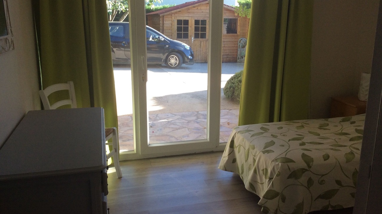 Photo of Bedroom in Taulignan