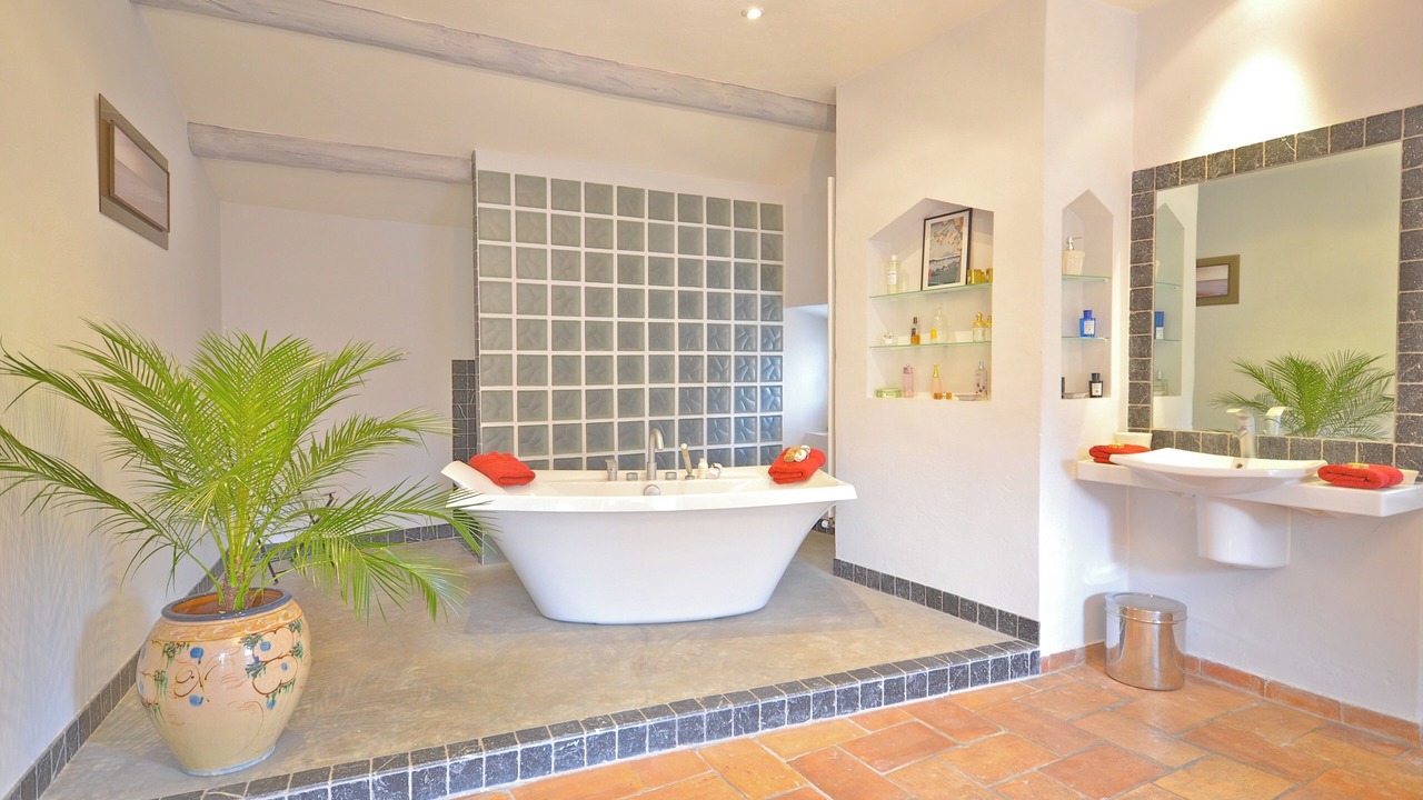 Photo of Bathroom in Robion
