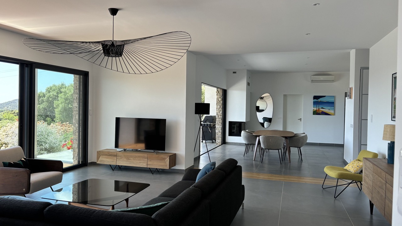 Photo of Livingroom in Monacia-d'Aullene
