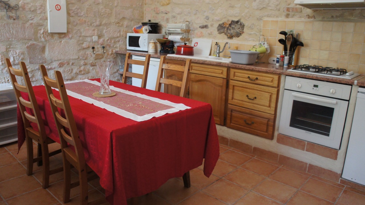 Photo of Kitchen in Pons