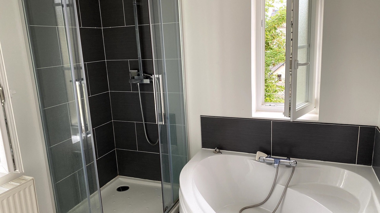 Photo of Bathroom in Lisieux