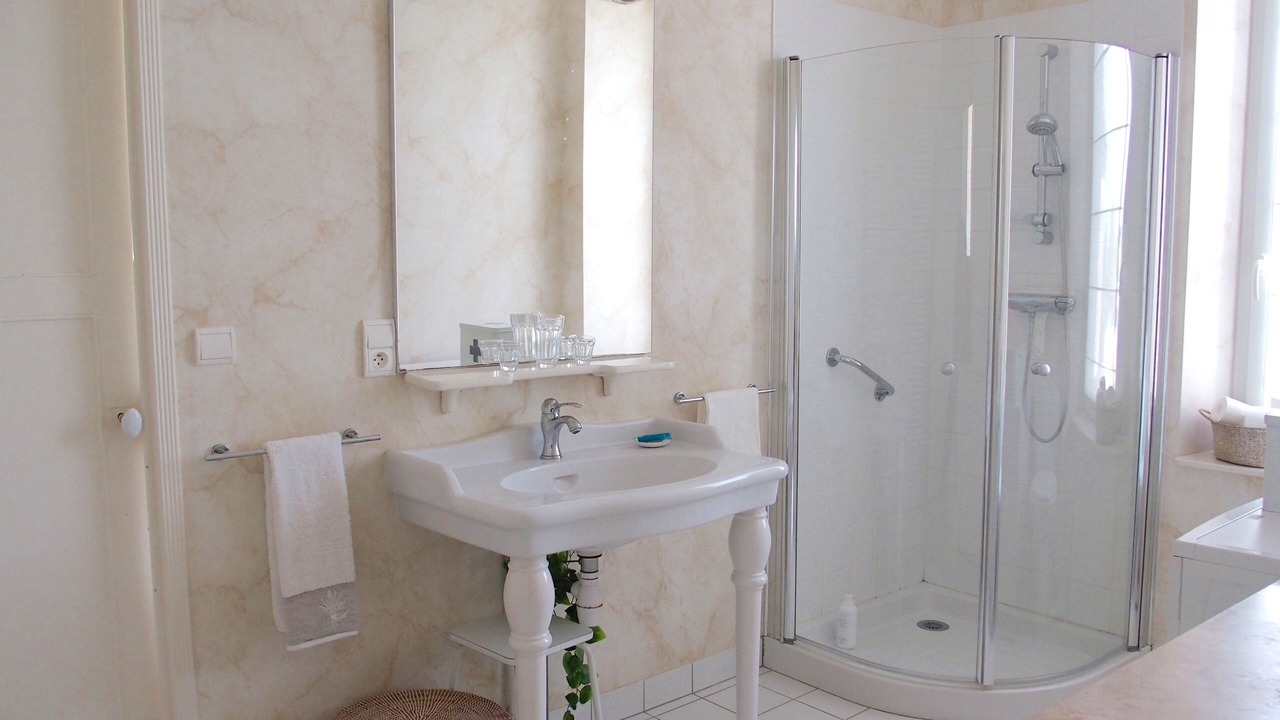 Photo of Bathroom in Seiches-sur-le-Loir