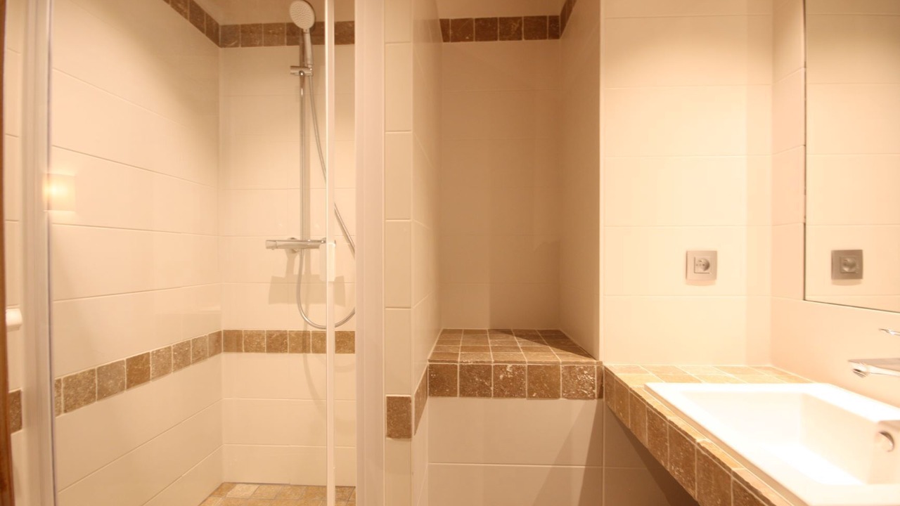 Photo of Bathroom in Le Bettaix