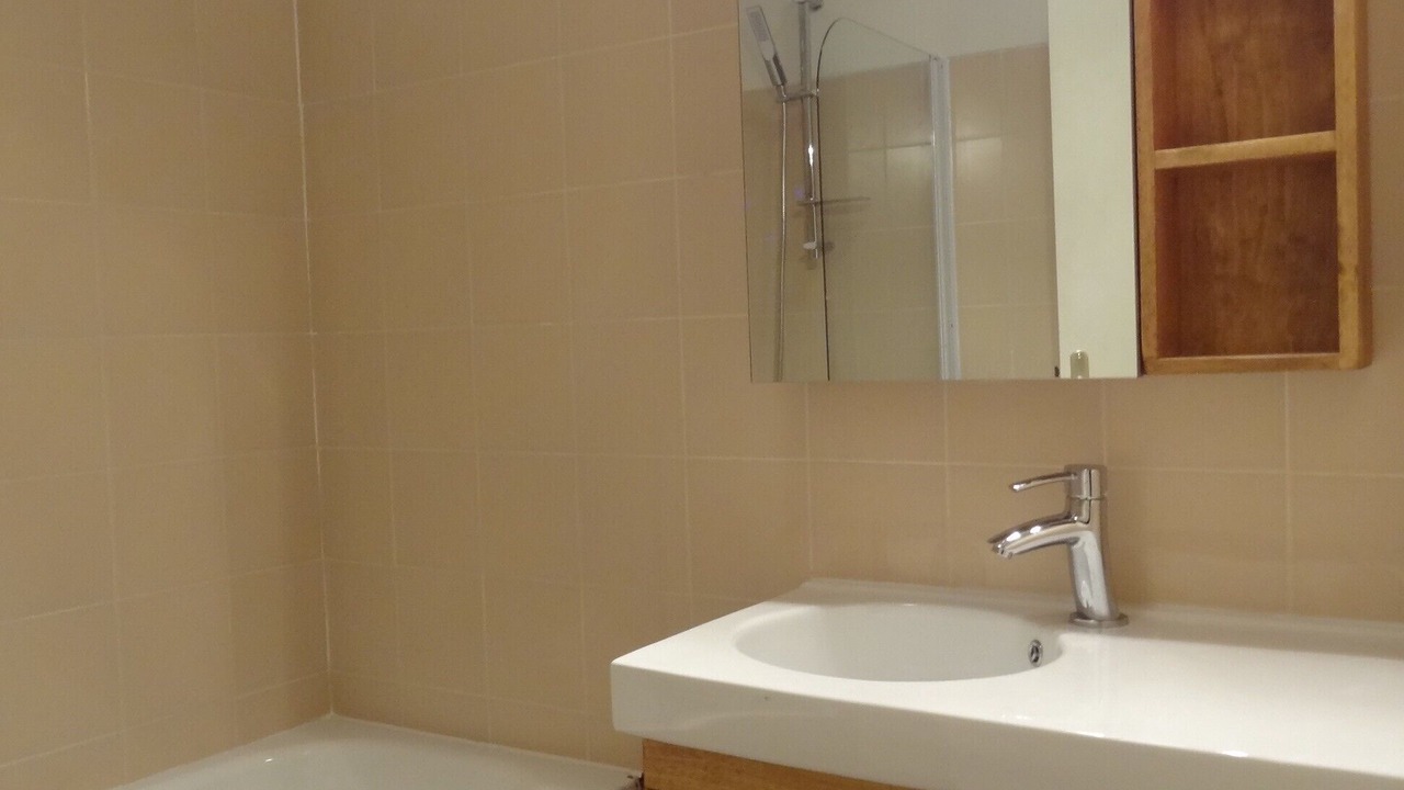 Photo of Bathroom in Antigone