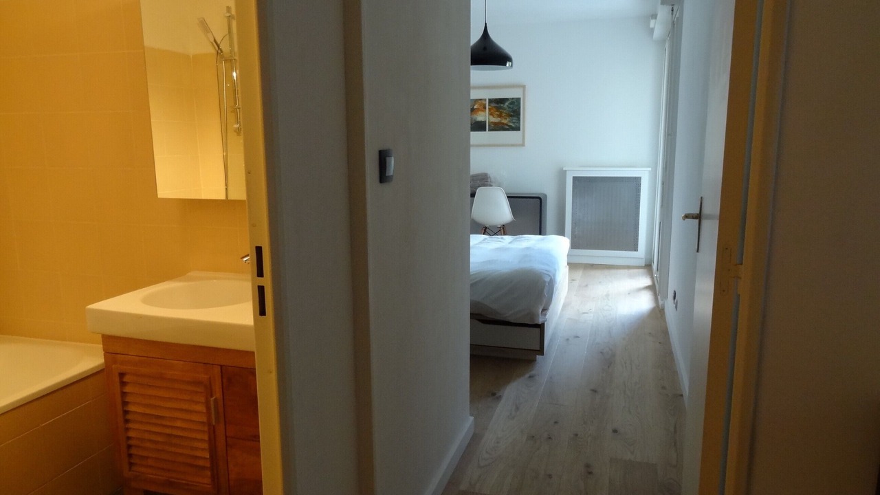 Photo of Bedroom in Antigone