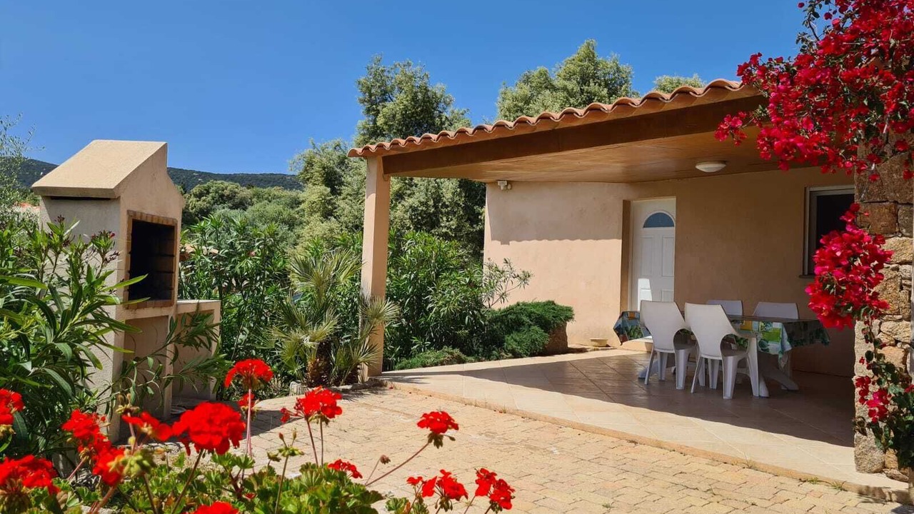 Photo of Patio Balcony in Monacia-d'Aullene