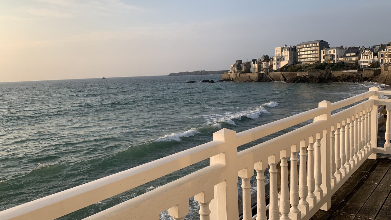 Photo of Outdoor in Parame