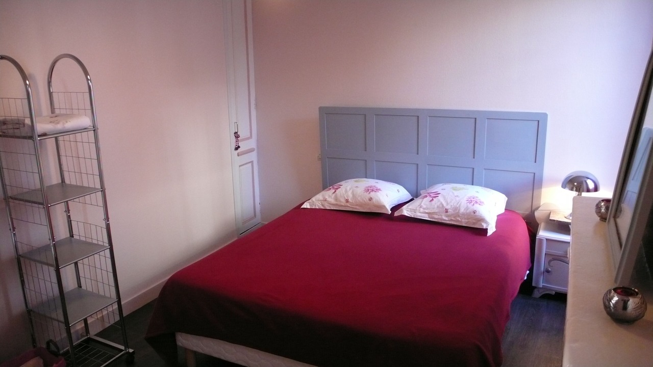 Photo of Bedroom in La Rochelle City Centre