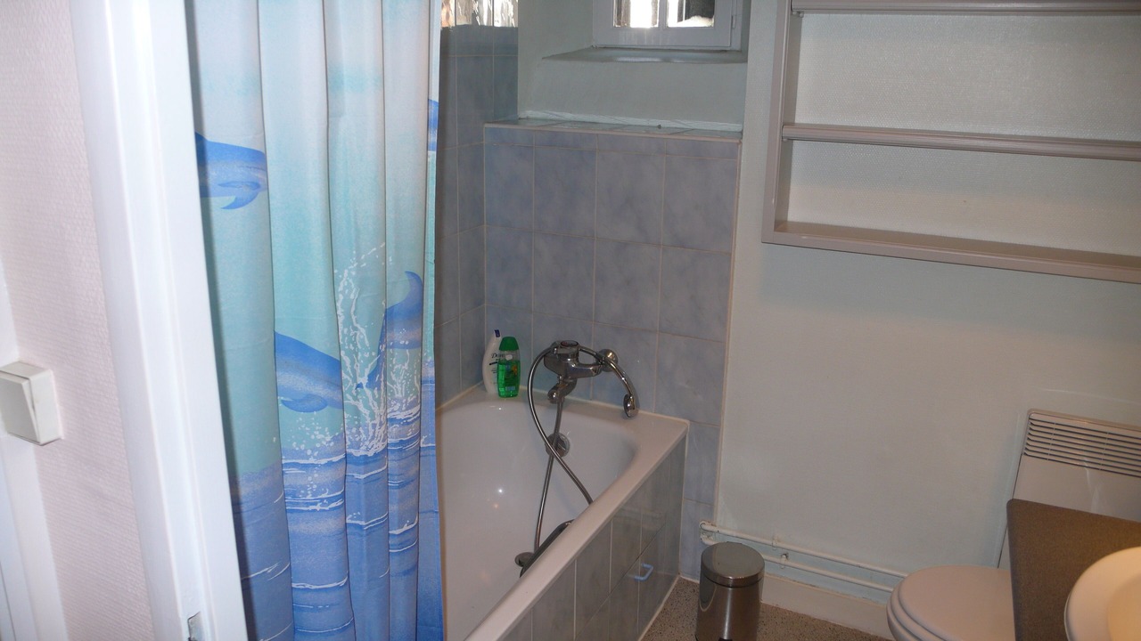 Photo of Bathroom in La Rochelle City Centre