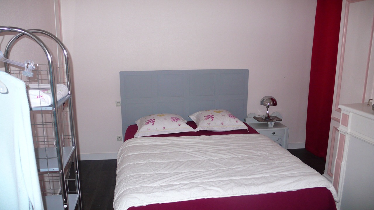 Photo of Bedroom in La Rochelle City Centre