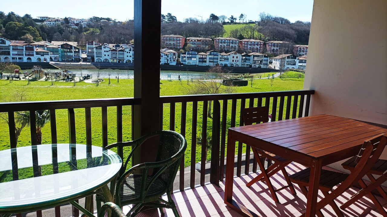 Photo of Outdoor in Behobie