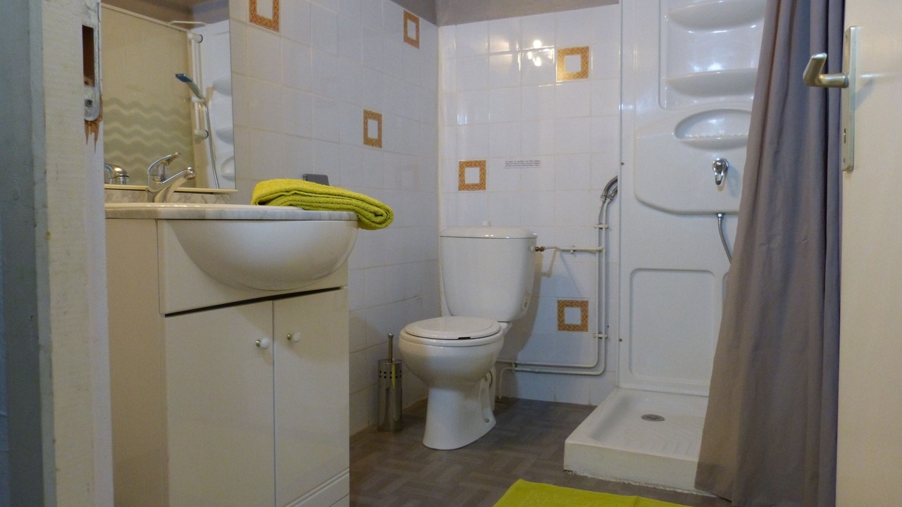 Photo of Bathroom in Thoiras
