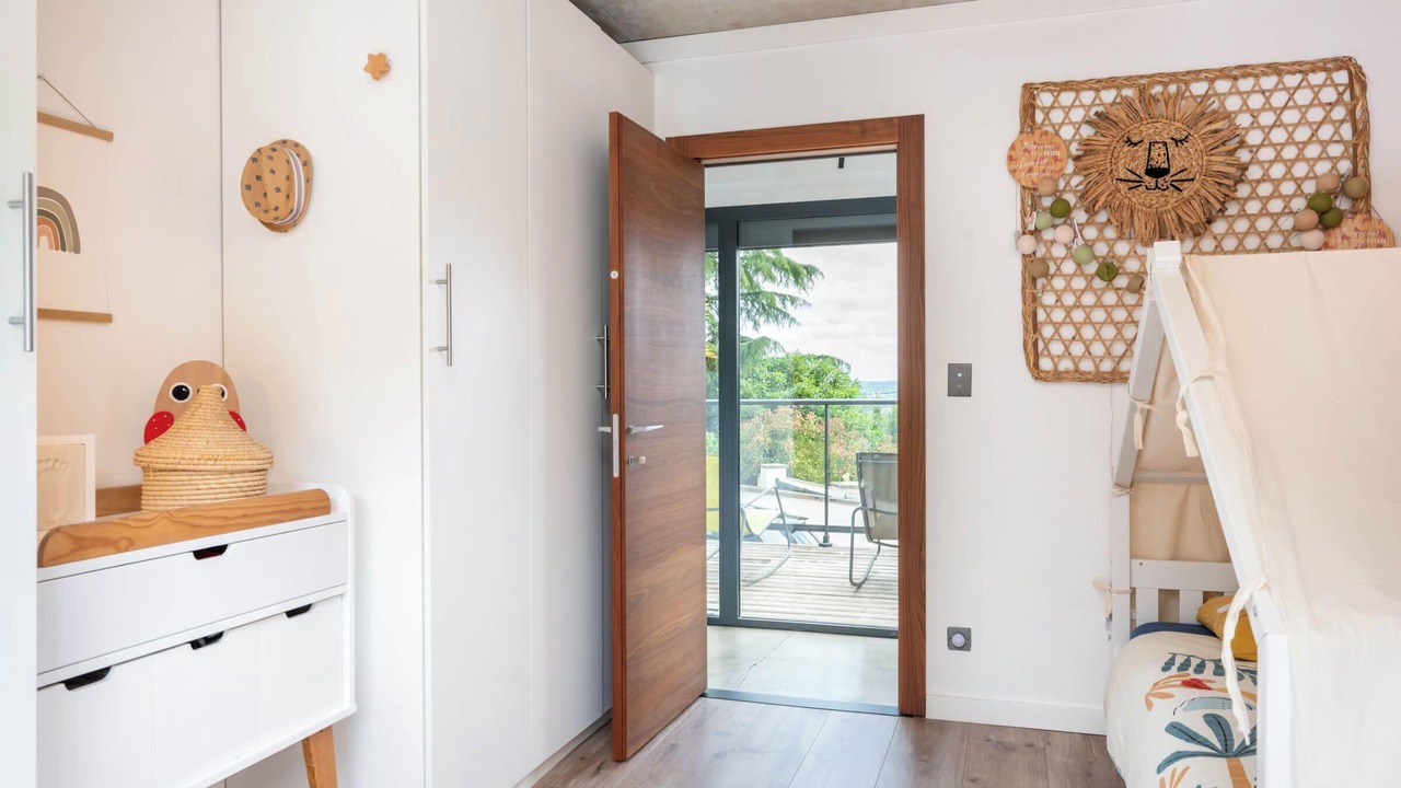 Photo of Bedroom in Saint-Romain-au-Mont-d'Or