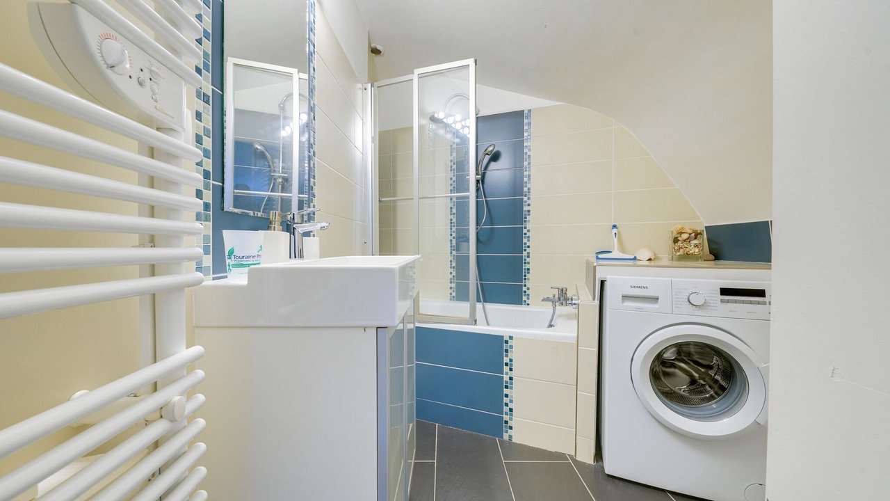 Photo of Bathroom in Amboise
