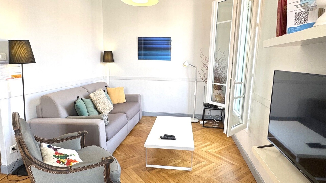 Photo of Livingroom in Musicians Quarter