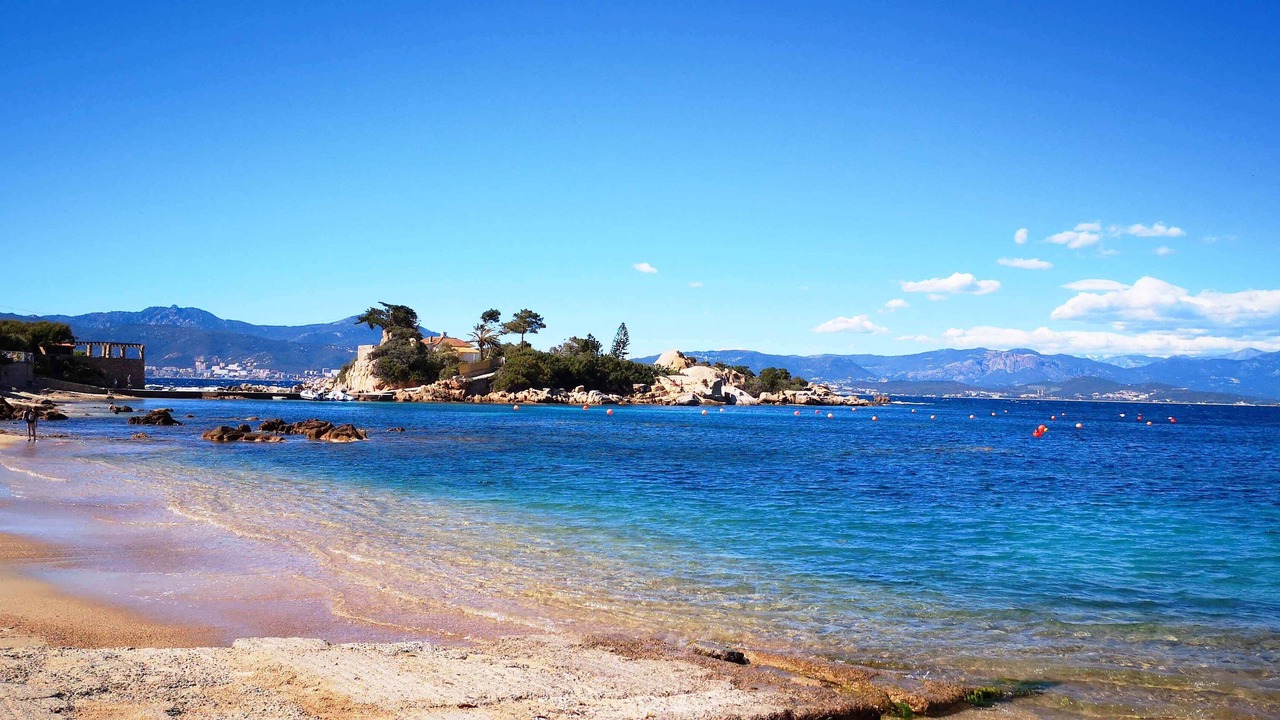 Photo of Others in Isolella