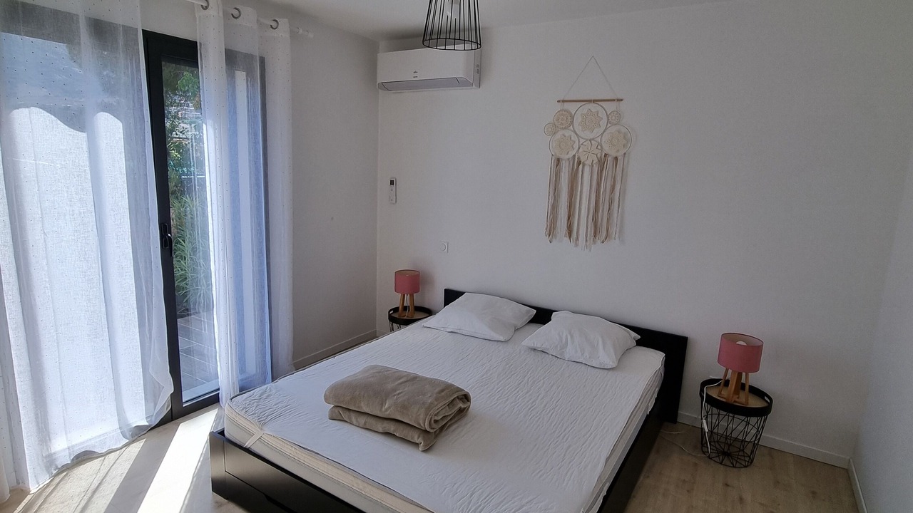 Photo of Bedroom in Calvi
