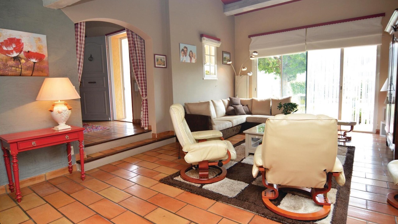 Photo of Bedroom in Saint-Martin-de-Crau