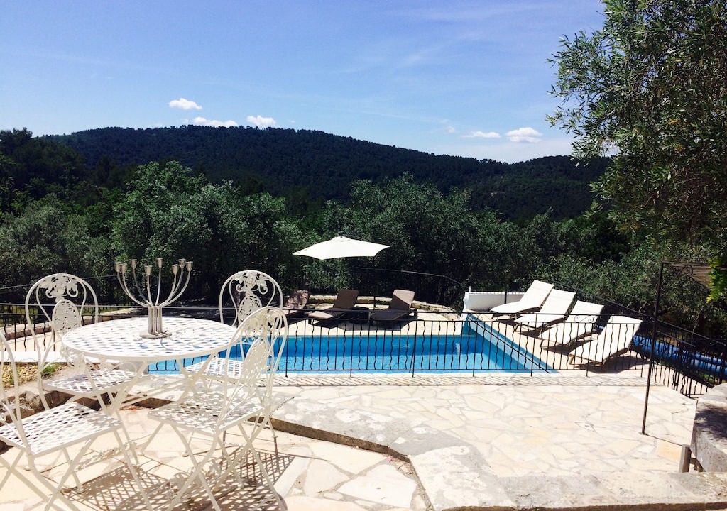 Photo of Outdoor in Claviers