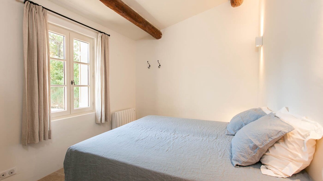 Photo of Bedroom in Bonnieux