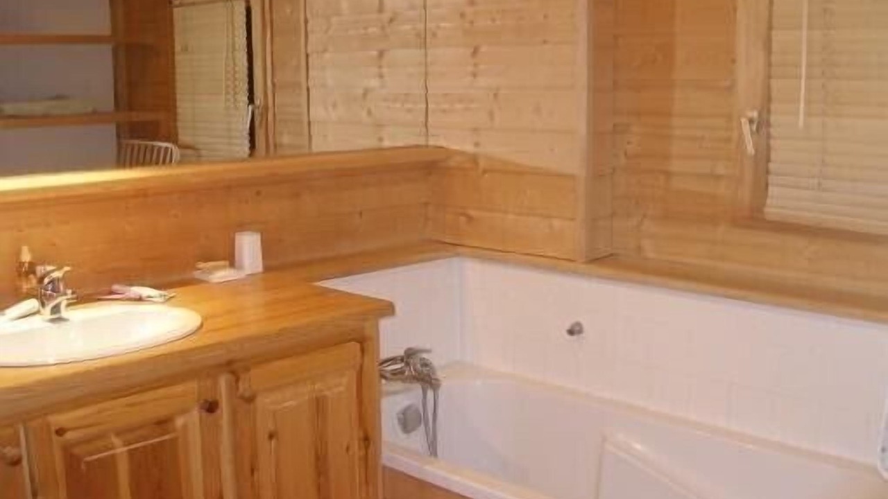 Photo of Bathroom in Allos