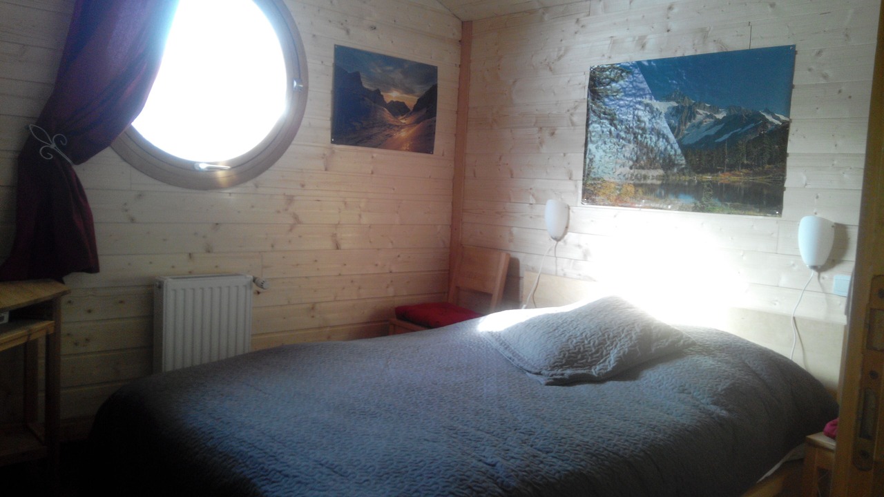 Photo of Bedroom in Allos