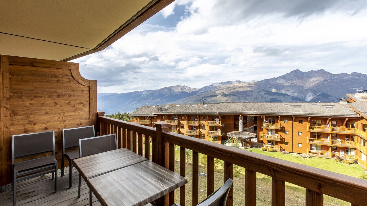 Photo of Outdoor in Arc-1800