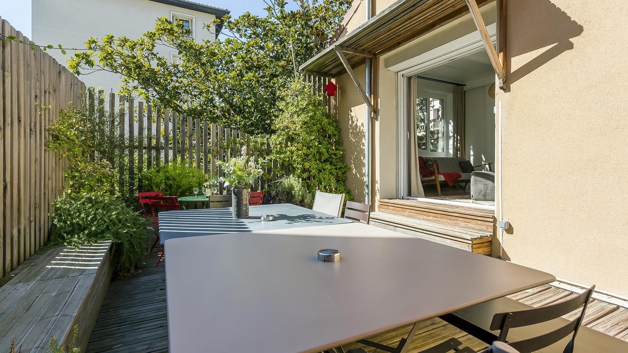 Photo of Outdoor in Zola - Pressense