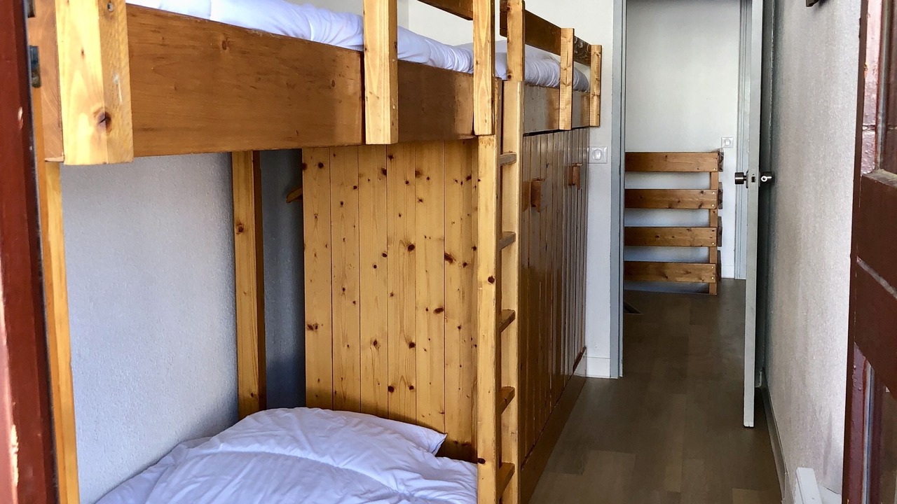 Photo of Bedroom in Arc-1800