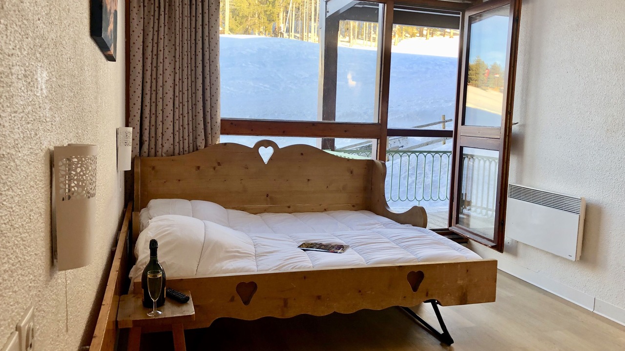 Photo of Bedroom in Arc-1800